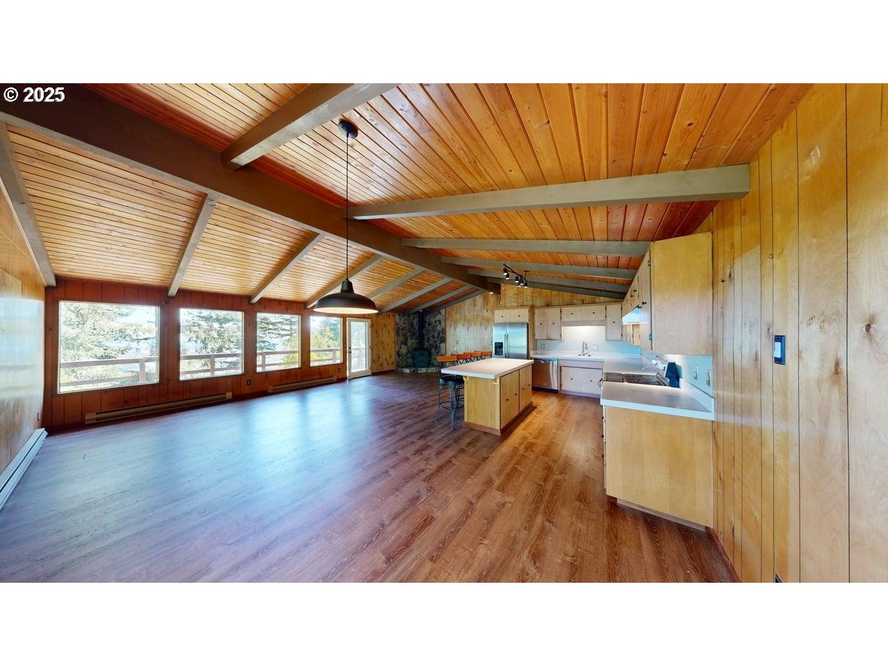16945 Pacific View Dr Property Photo 14