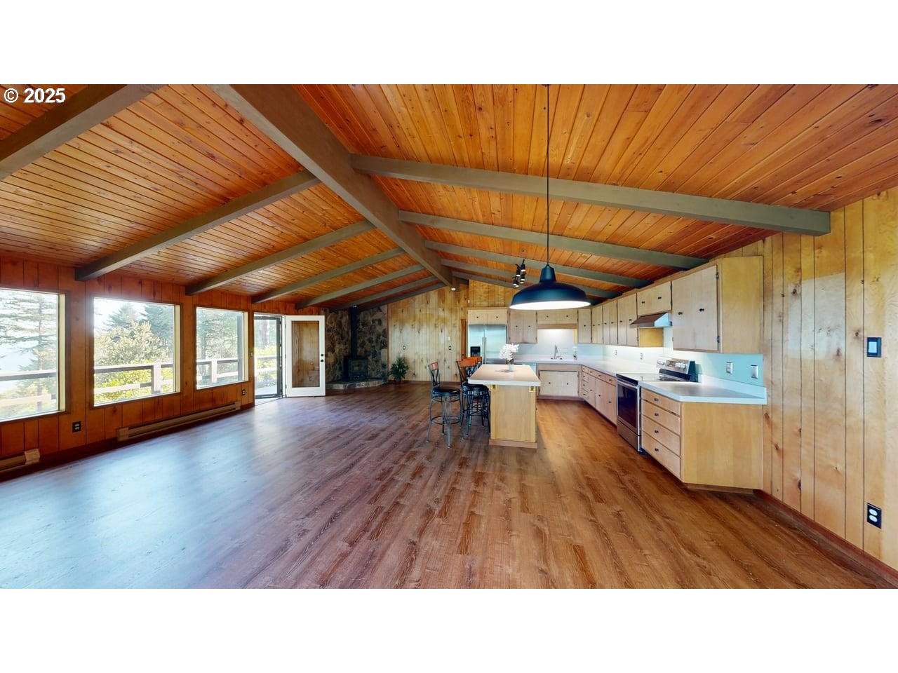 16945 Pacific View Dr Property Photo 15