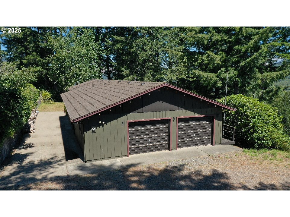 16945 Pacific View Dr Property Photo 33