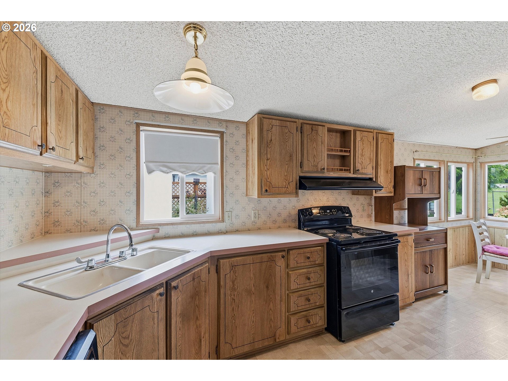 300 Se Lacreole Dr Property Photo 8