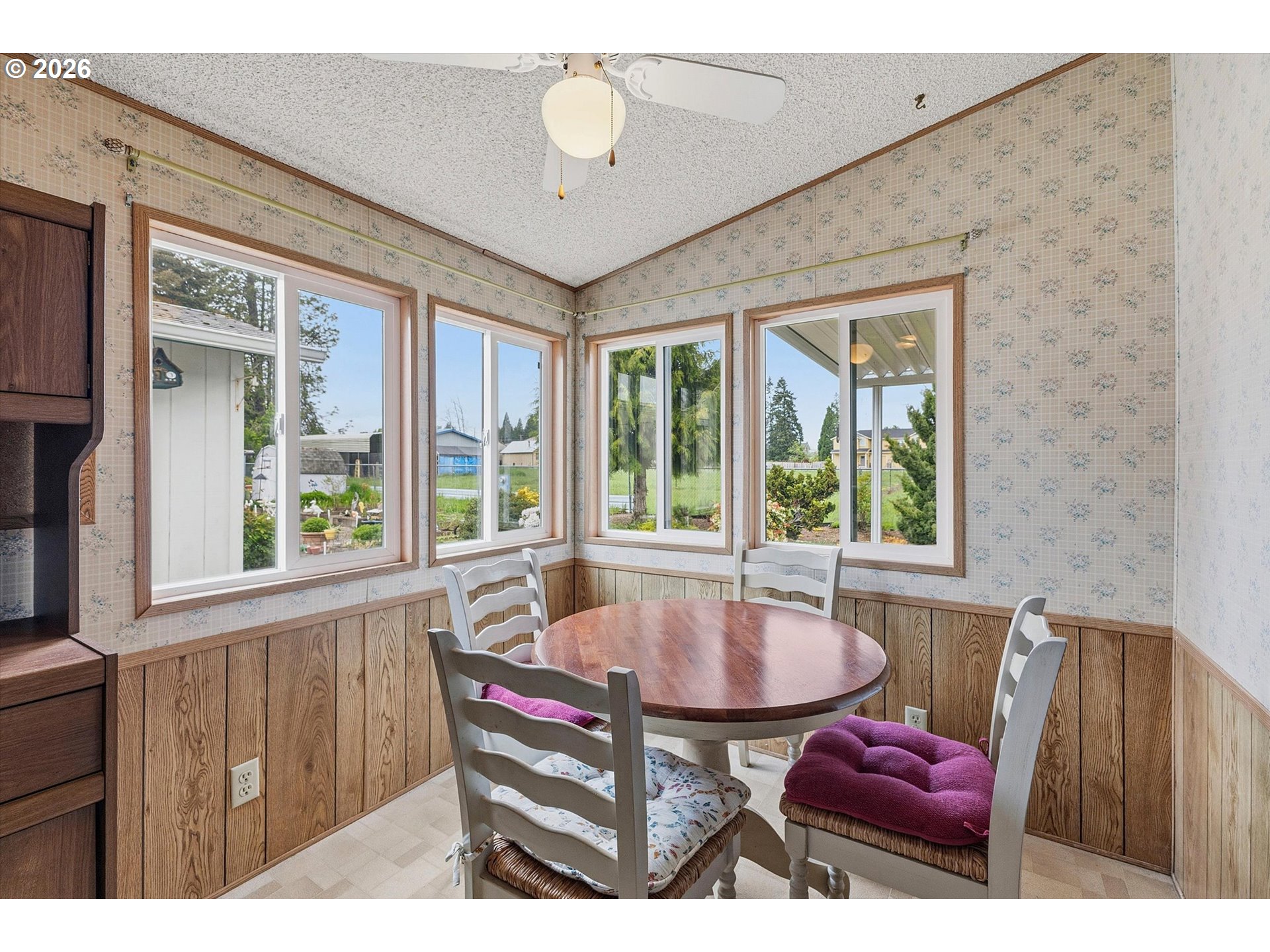 300 Se Lacreole Dr Property Photo 12