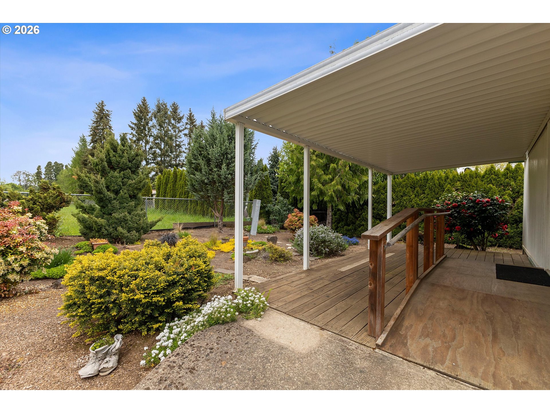 300 Se Lacreole Dr Property Photo 27