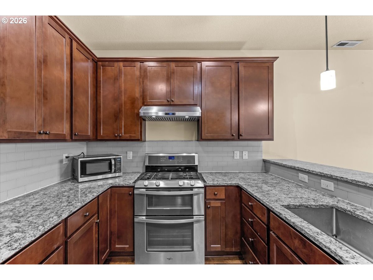30276 Nw Stewart Ln Property Photo 10
