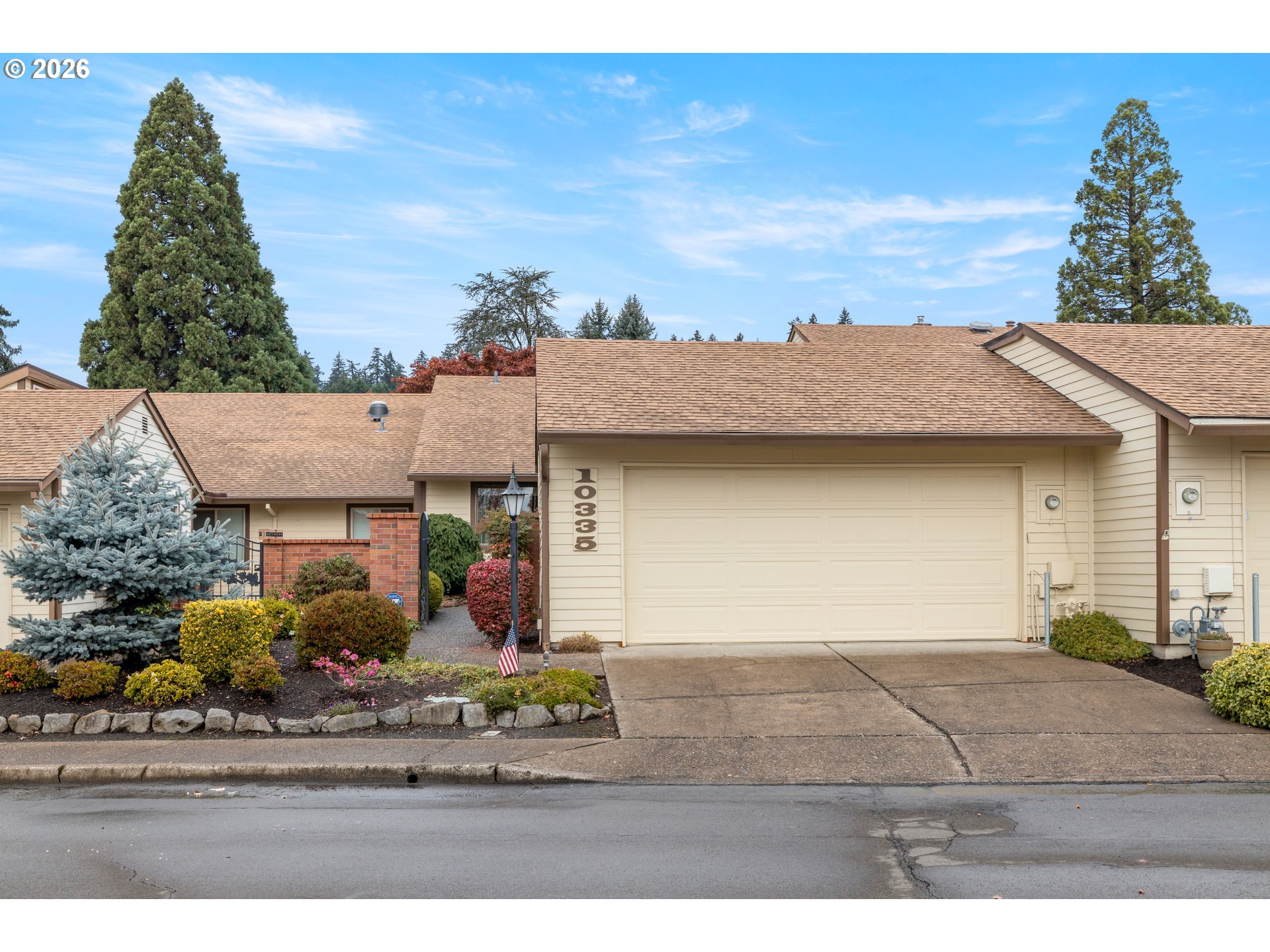 10335 SW GREENLEAF TER Property Photo 1