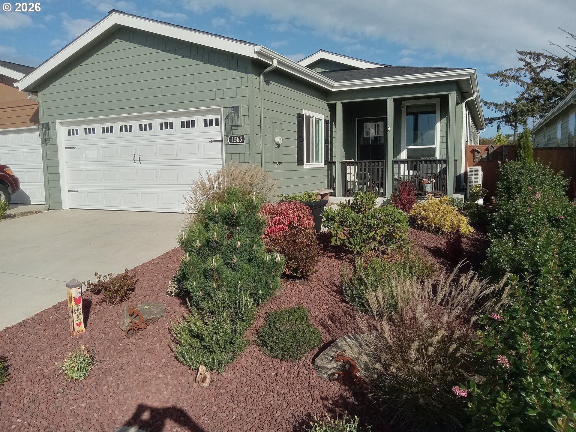 1565 53RD ST Property Photo 1
