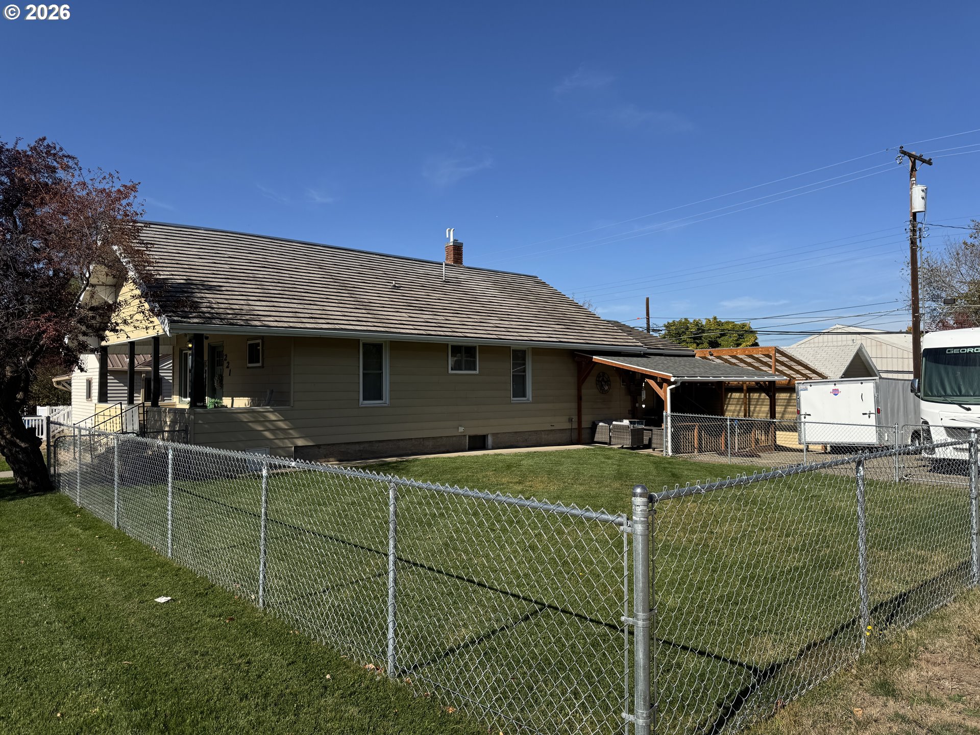 221 E Court St Property Photo 4