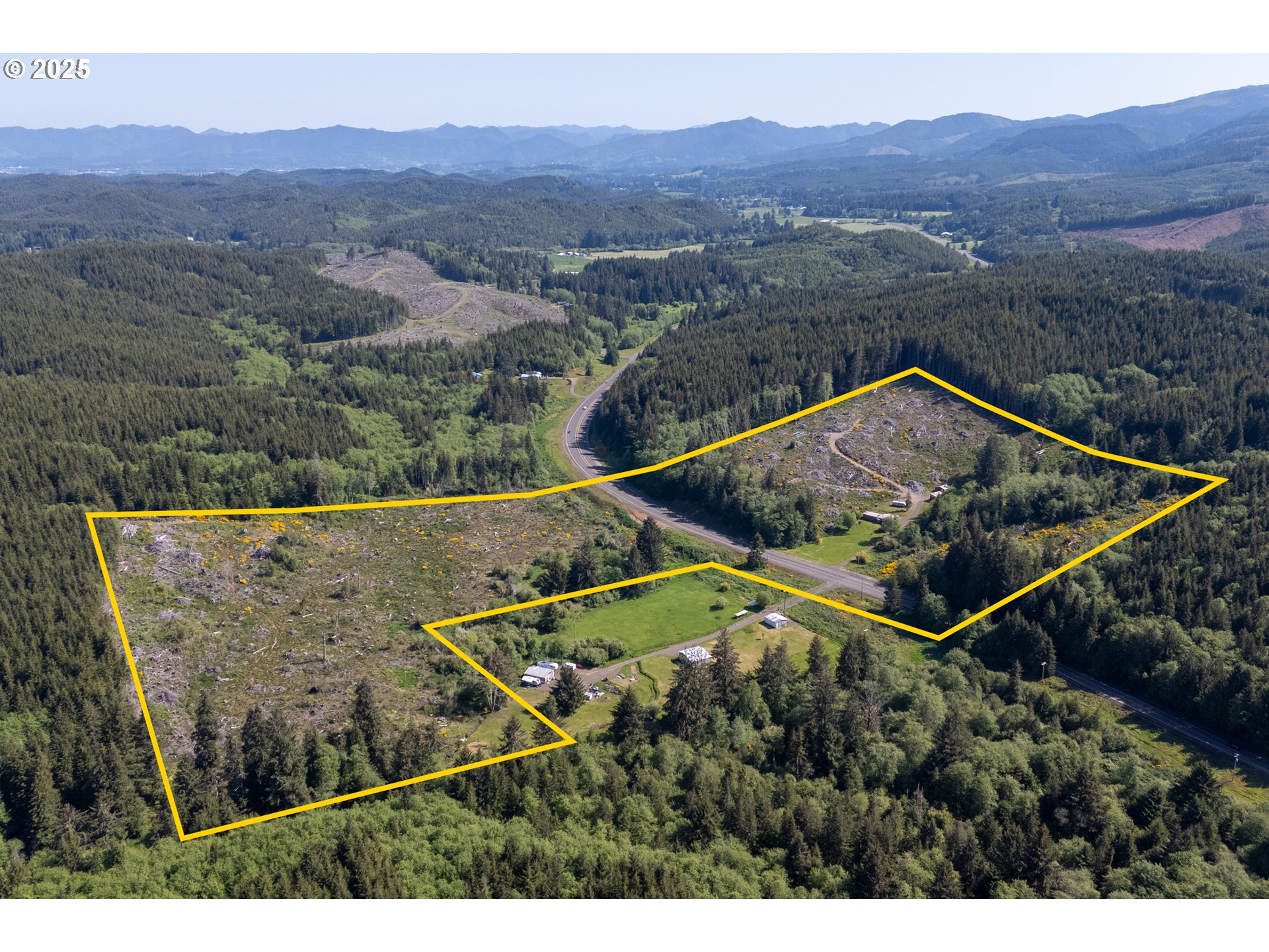 16915 S Highway 101 Property Photo 1