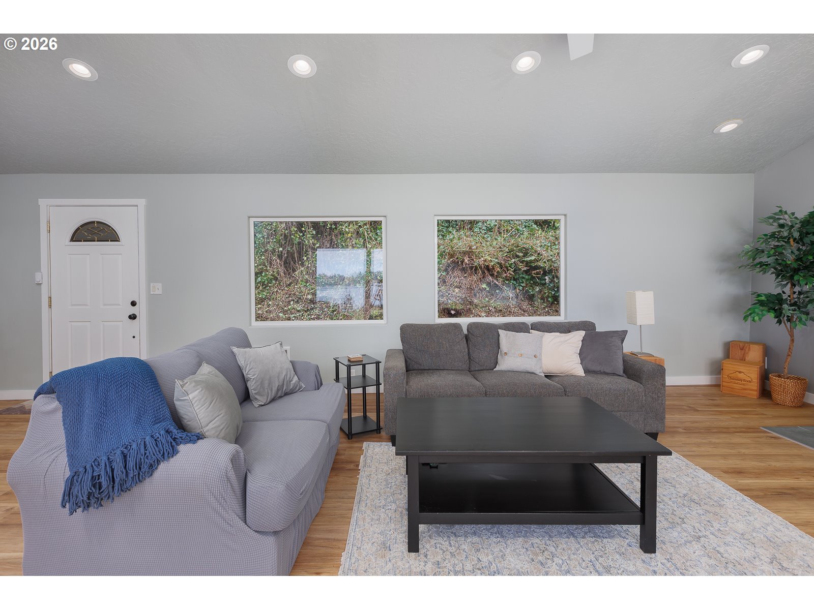3823 Yaquina Bay Rd Property Photo 2