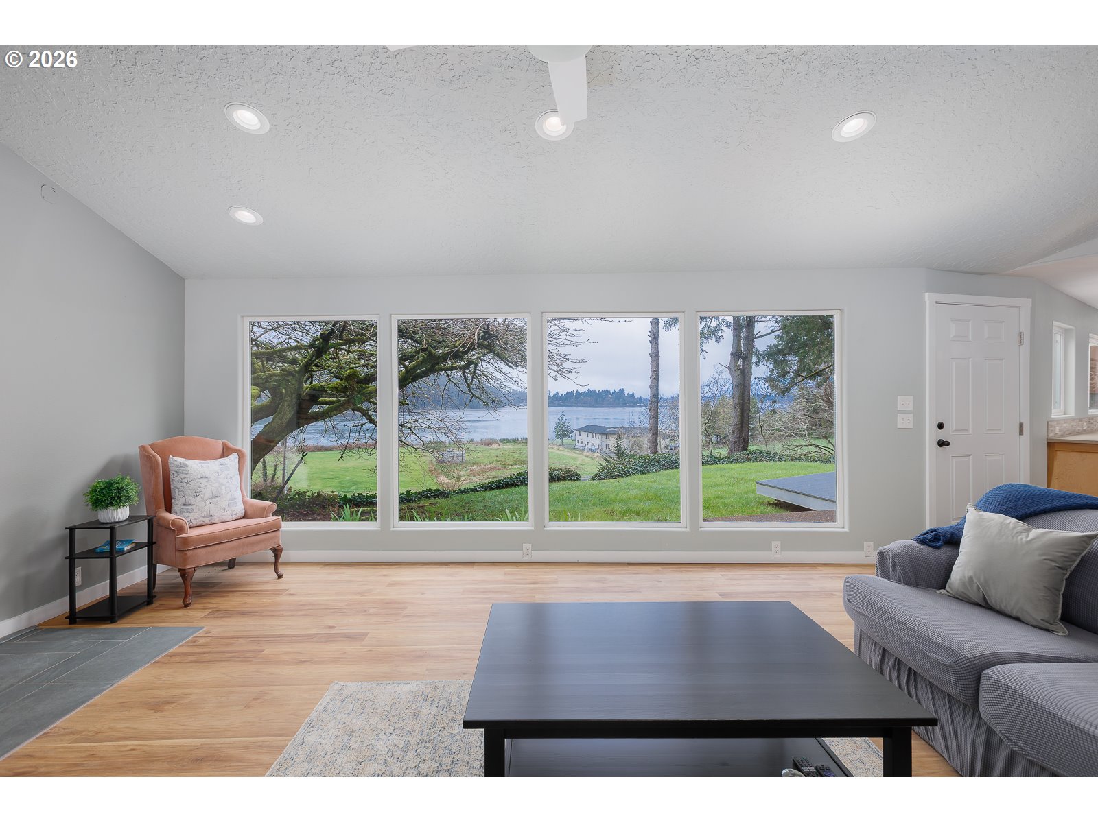 3823 Yaquina Bay Rd Property Photo 4