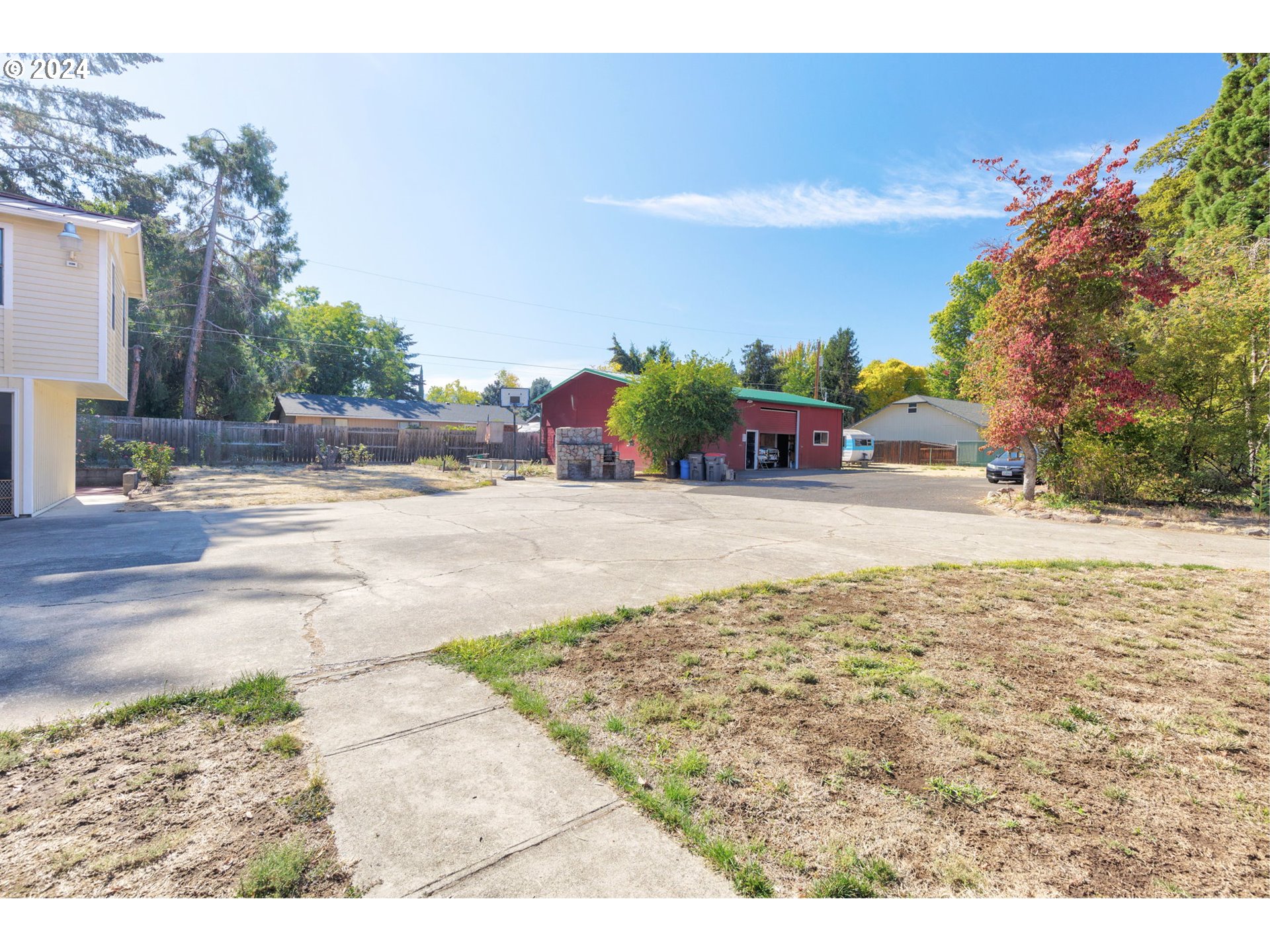 547 Oakdale Dr Property Photo 12