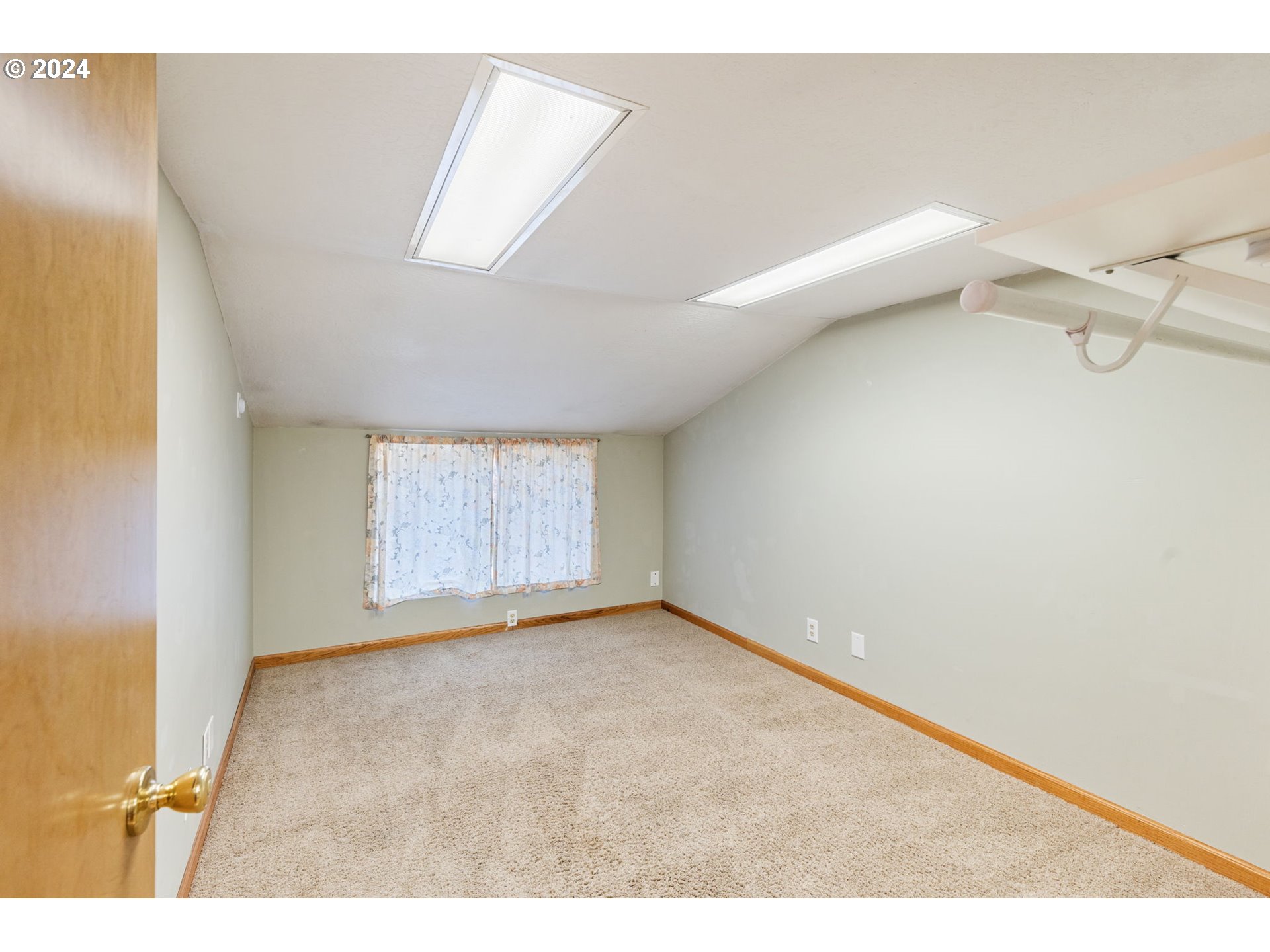 547 Oakdale Dr Property Photo 41