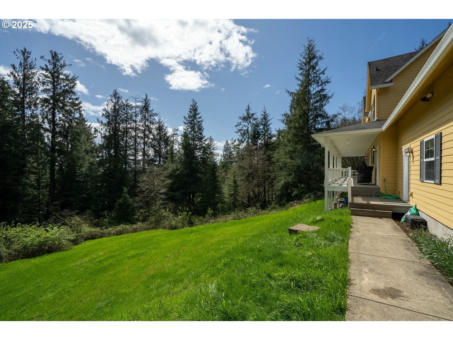8100 Briar Ln Property Photo 6