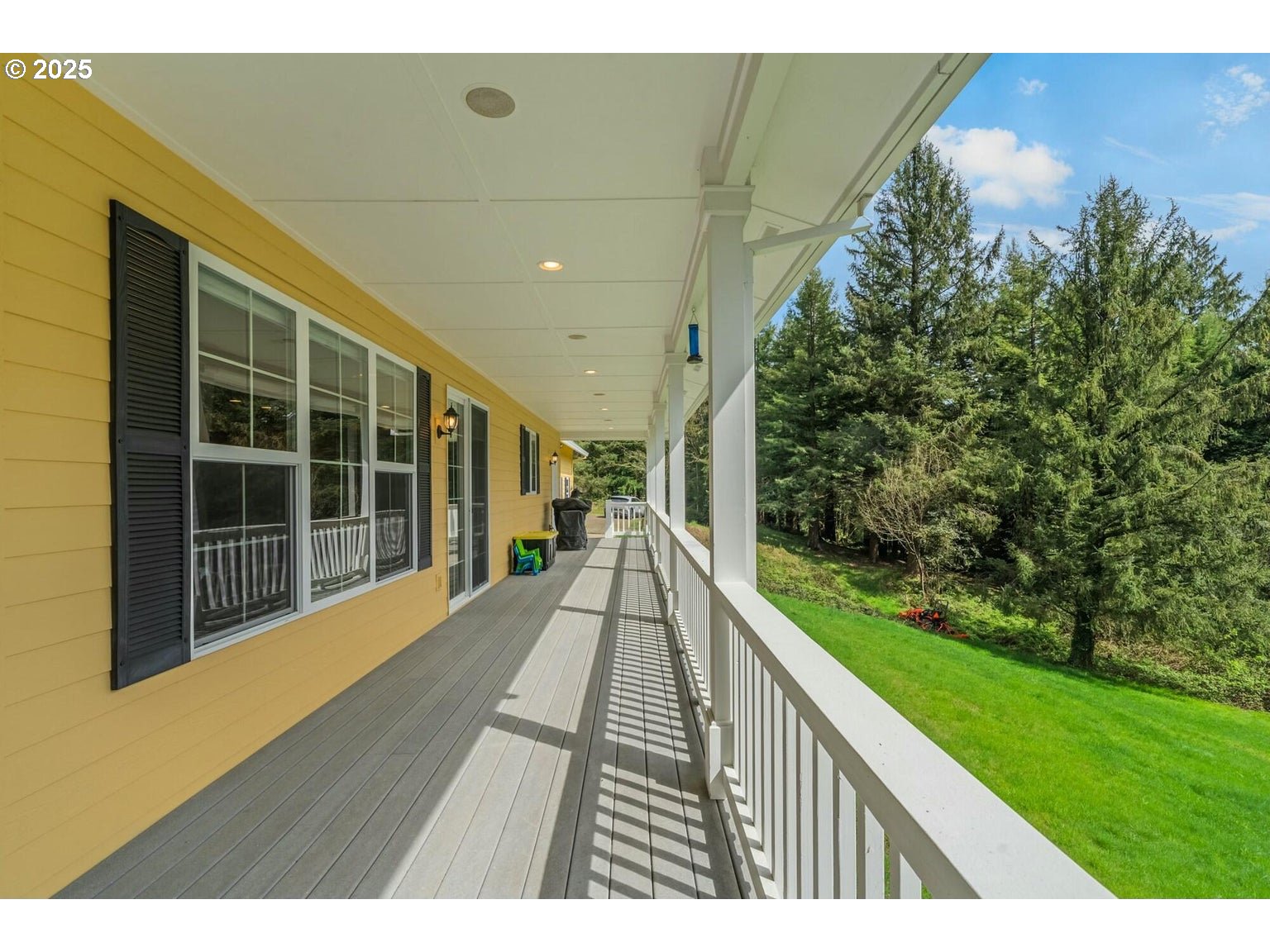8100 Briar Ln Property Photo 12