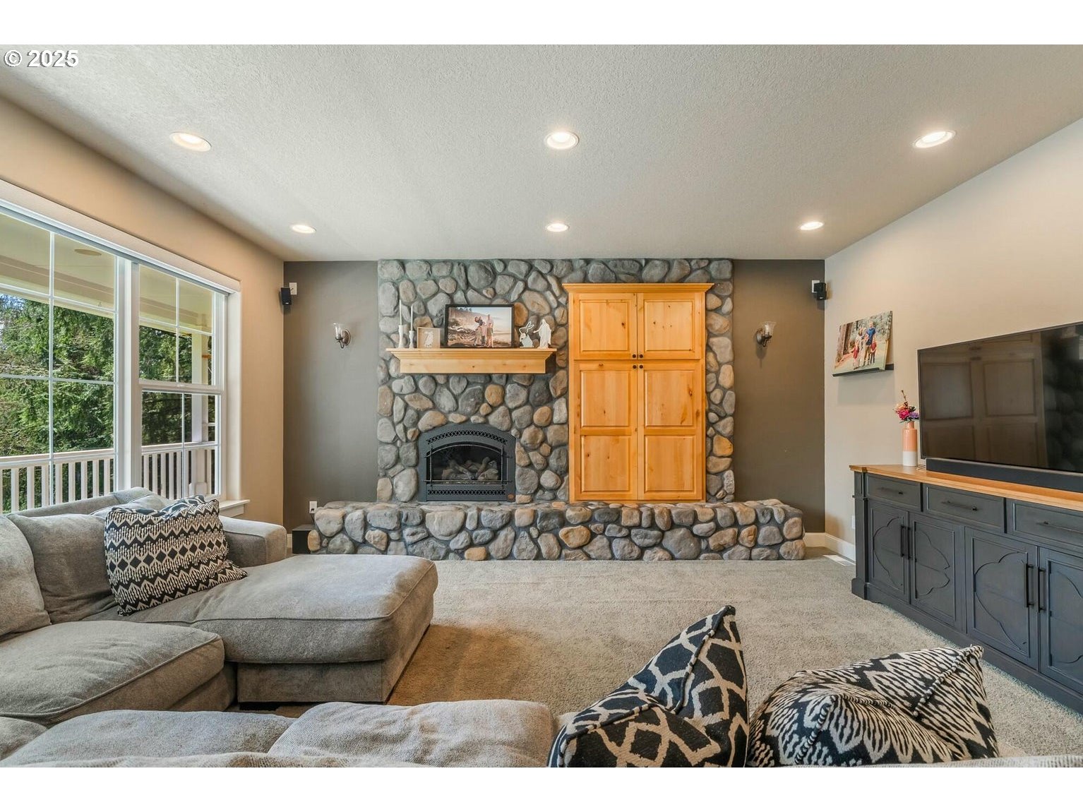 8100 Briar Ln Property Photo 22