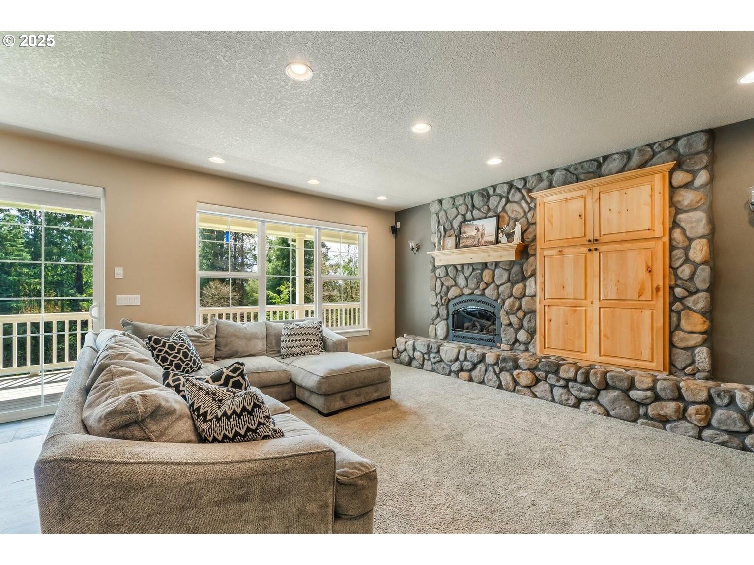 8100 Briar Ln Property Photo 23