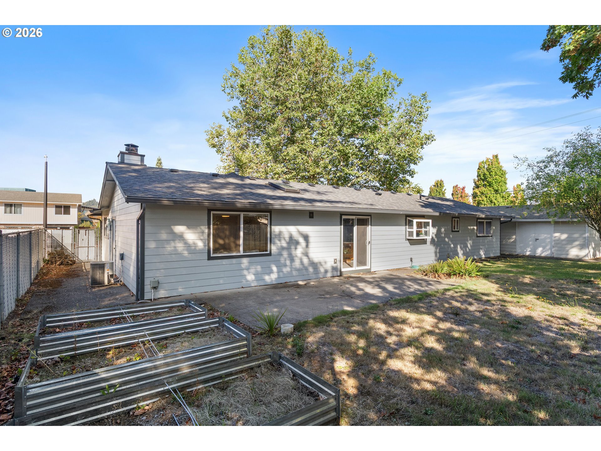 1438 Se Cochran Dr Property Photo 27