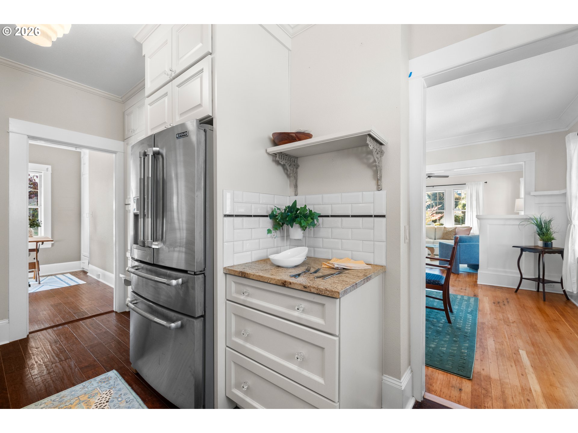 1727 N Winchell St Property Photo 13