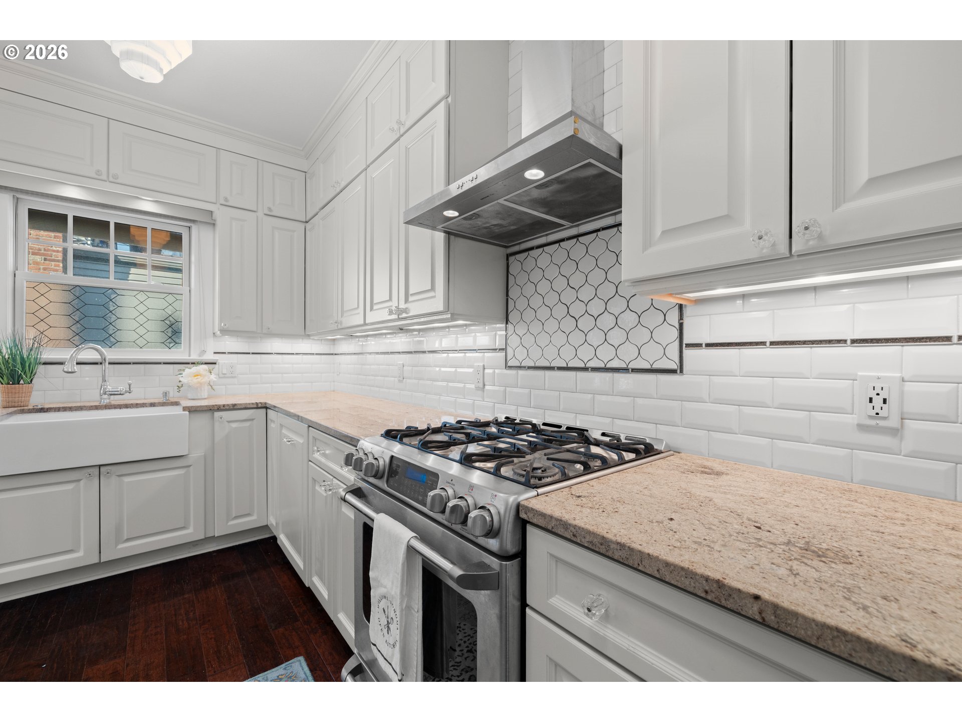 1727 N Winchell St Property Photo 14