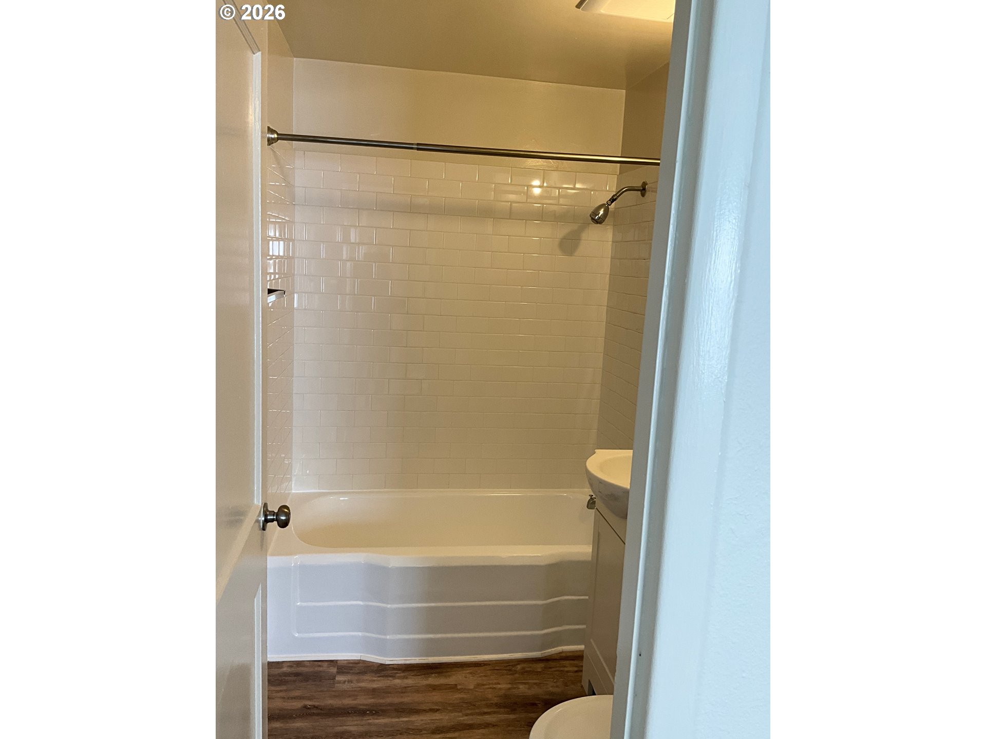 589 Knapp Pl Property Photo 27