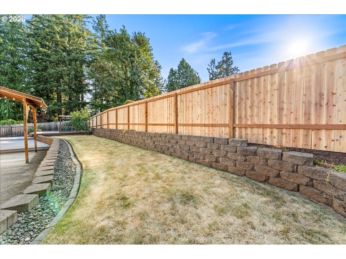 15653 Jade Glen Ave Property Photo 4