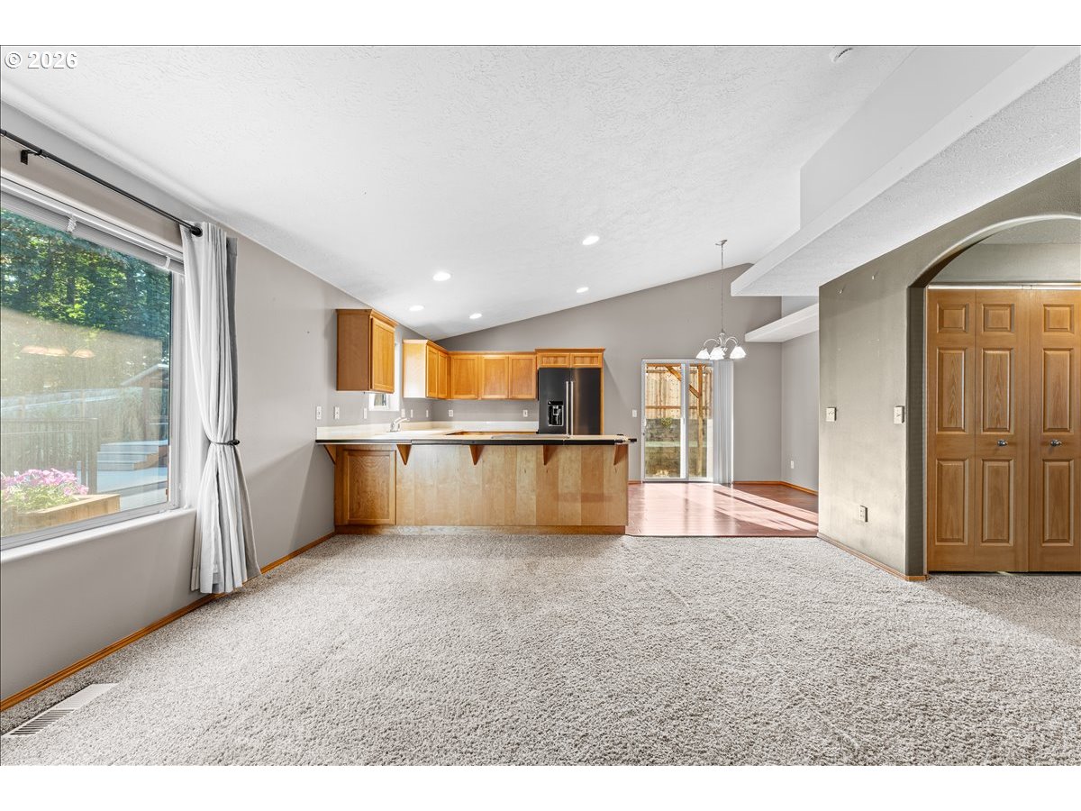 15653 Jade Glen Ave Property Photo 11