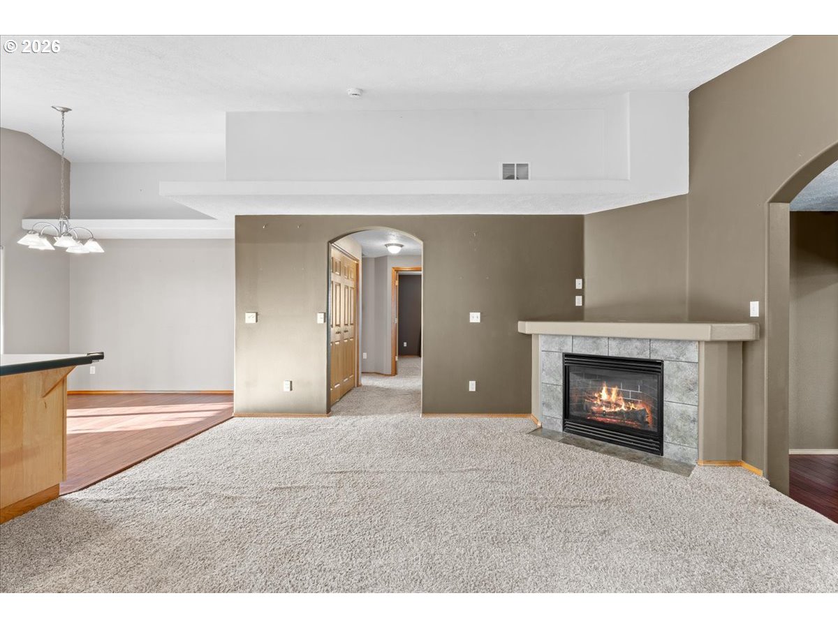 15653 Jade Glen Ave Property Photo 12