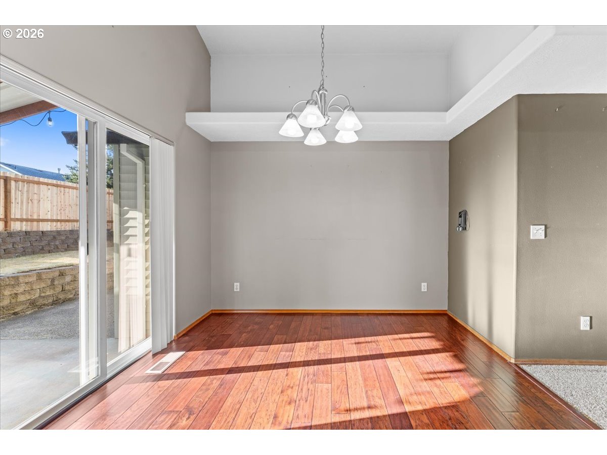 15653 Jade Glen Ave Property Photo 18