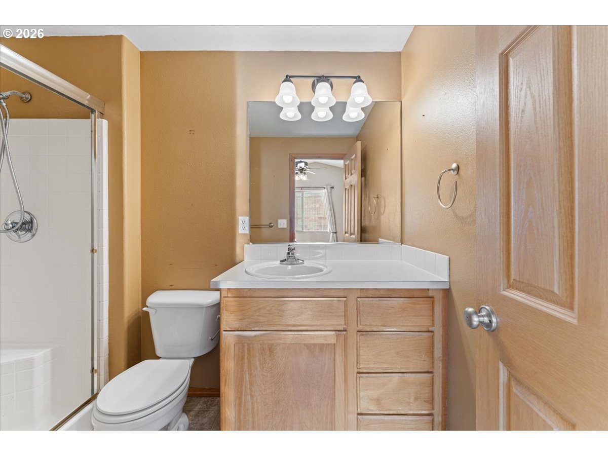 15653 Jade Glen Ave Property Photo 22
