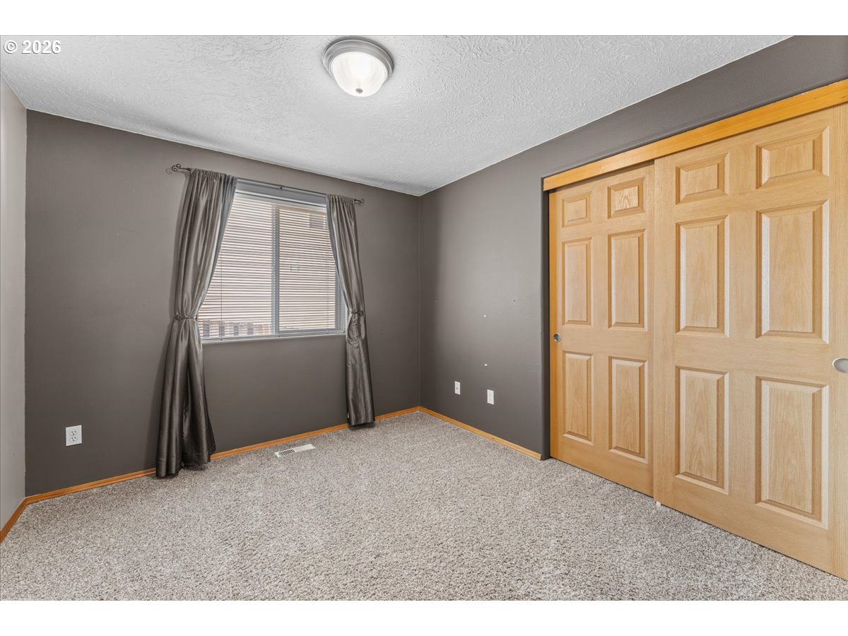 15653 Jade Glen Ave Property Photo 24
