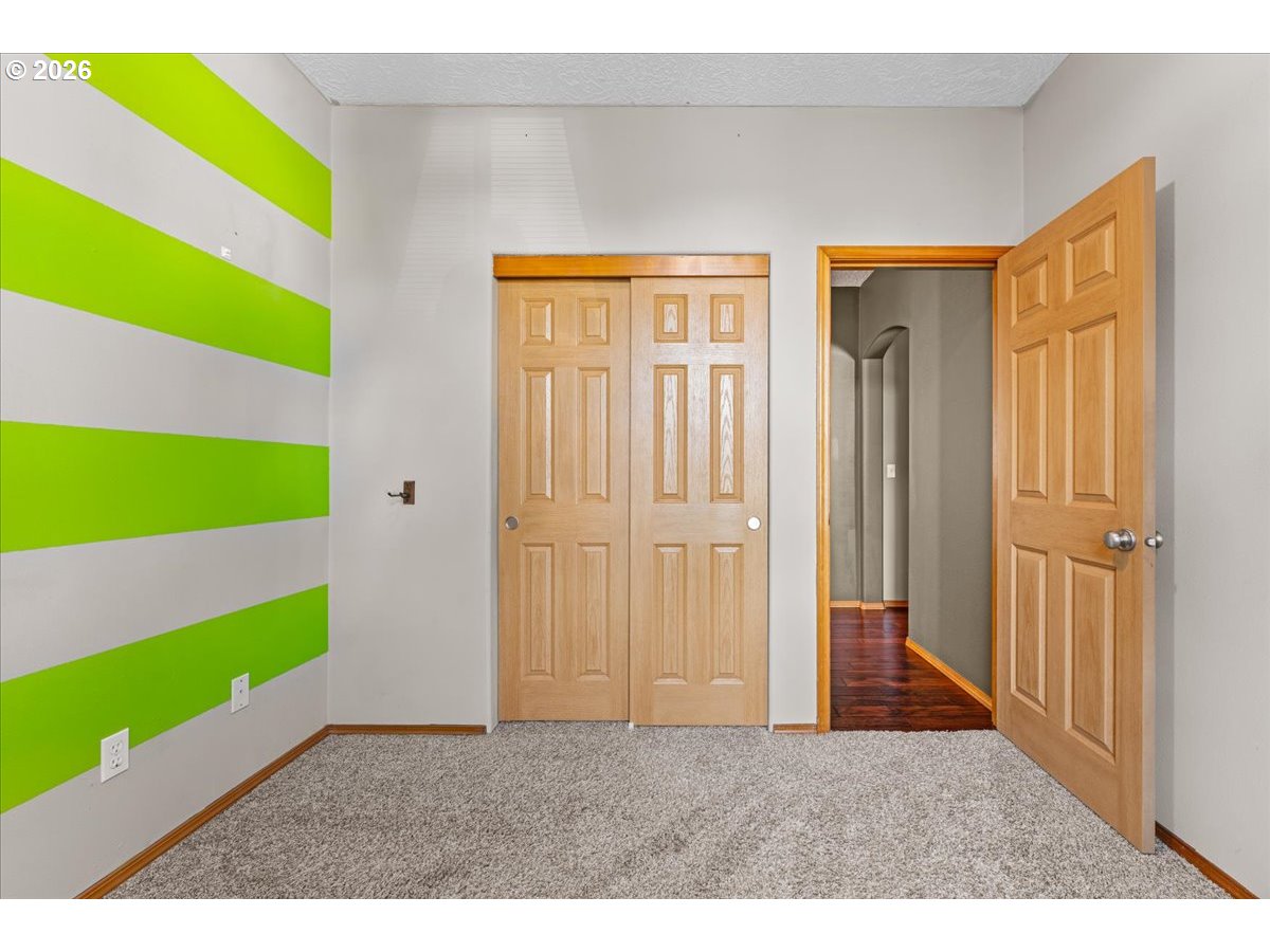 15653 Jade Glen Ave Property Photo 32