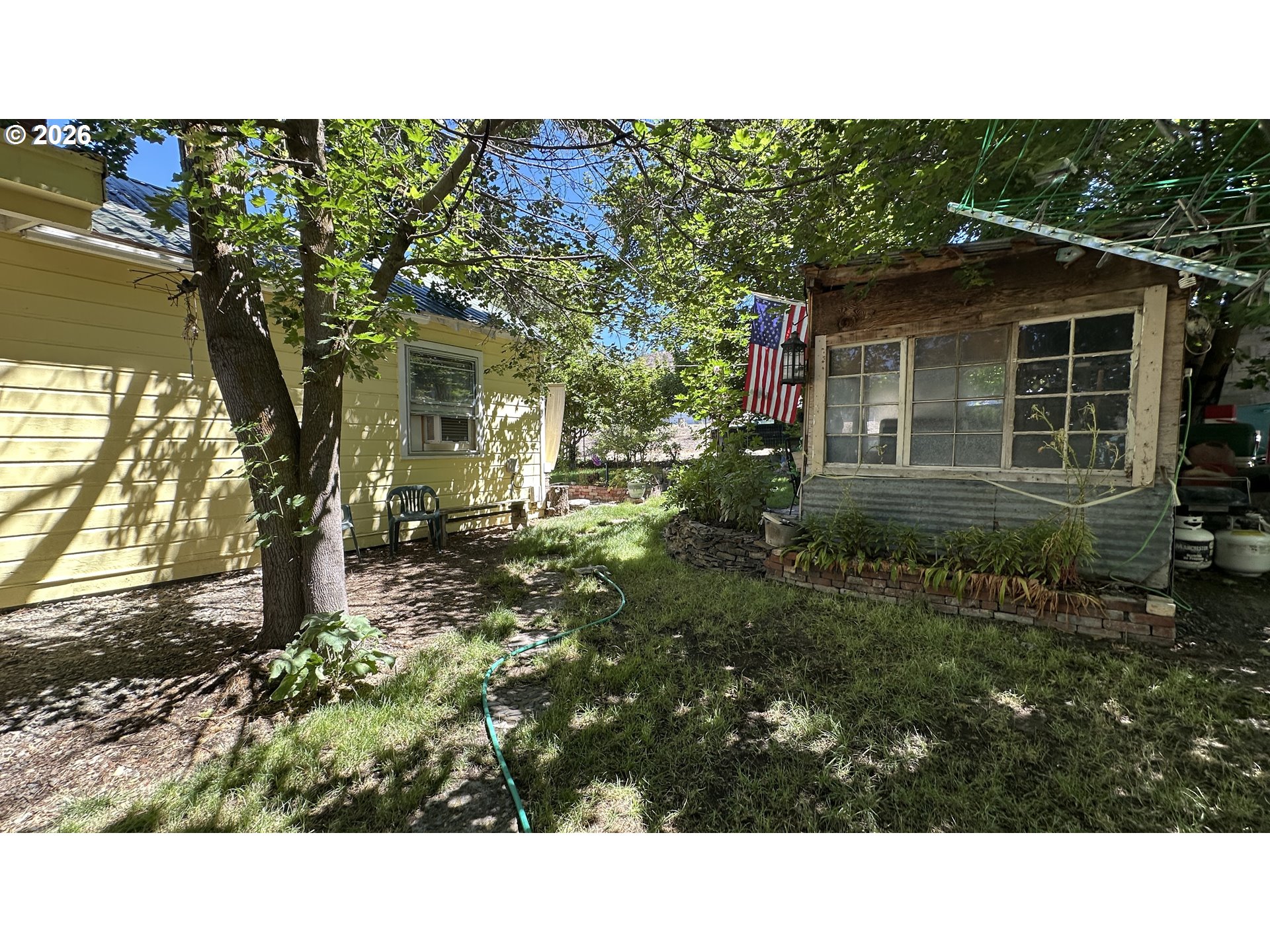 910 Willow St Property Photo 12