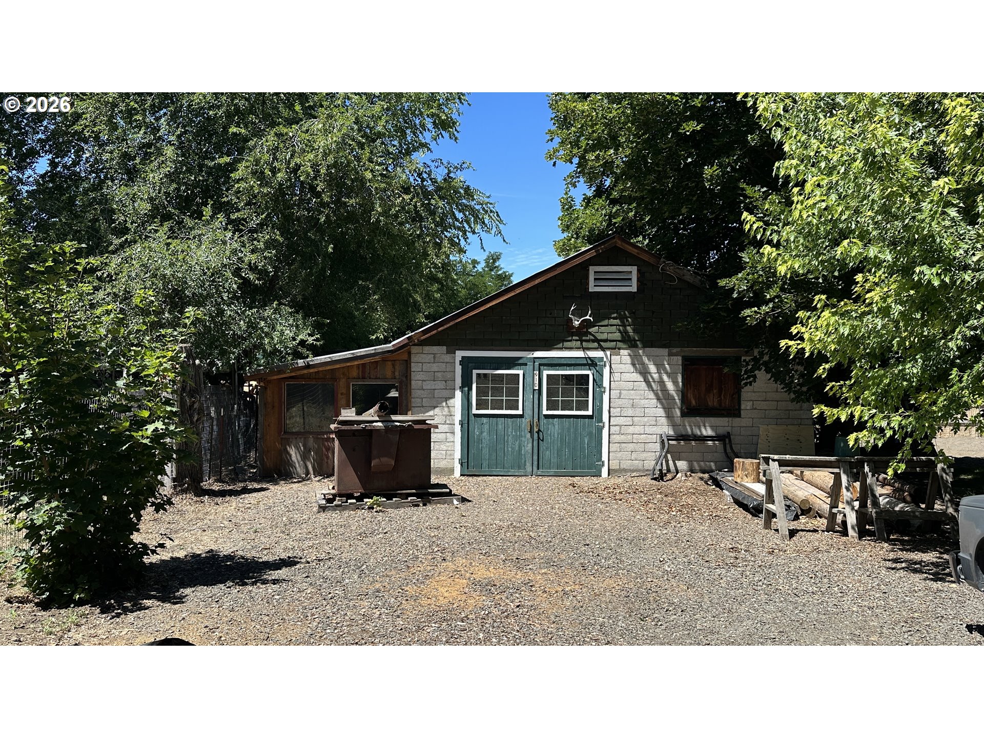 910 Willow St Property Photo 17