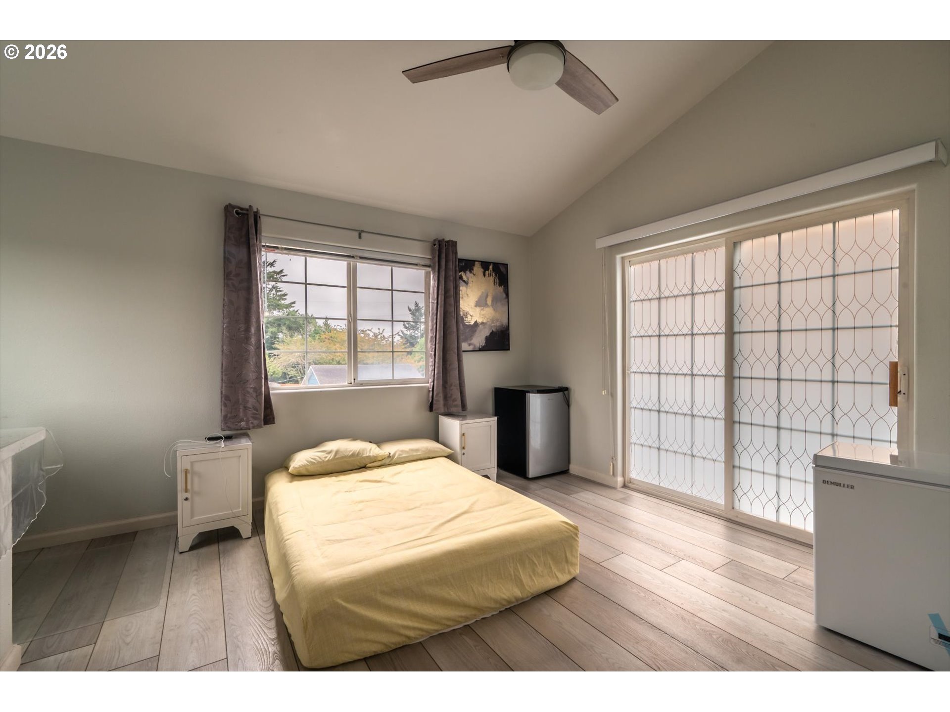1080 State St Property Photo 20