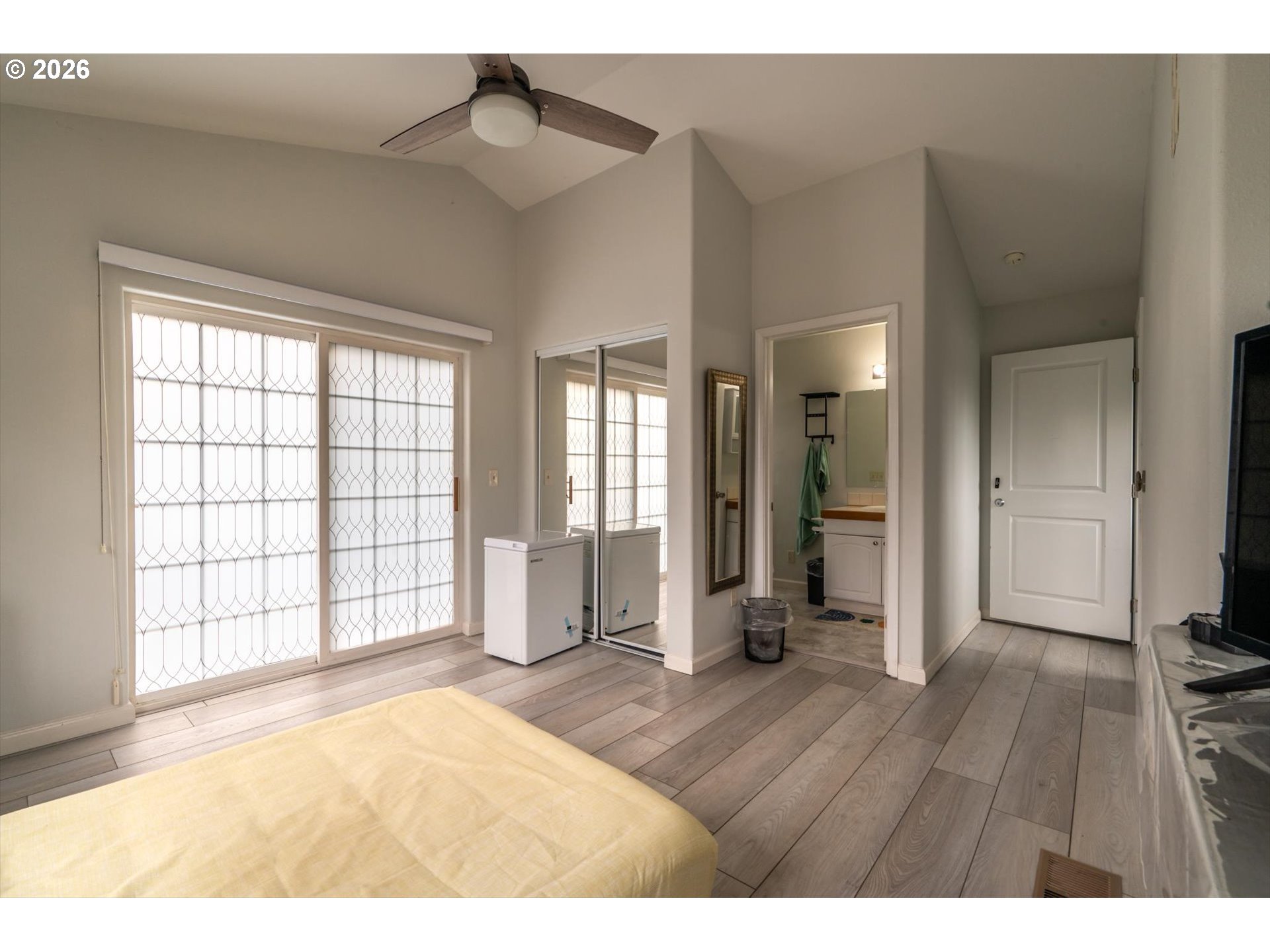 1080 State St Property Photo 21
