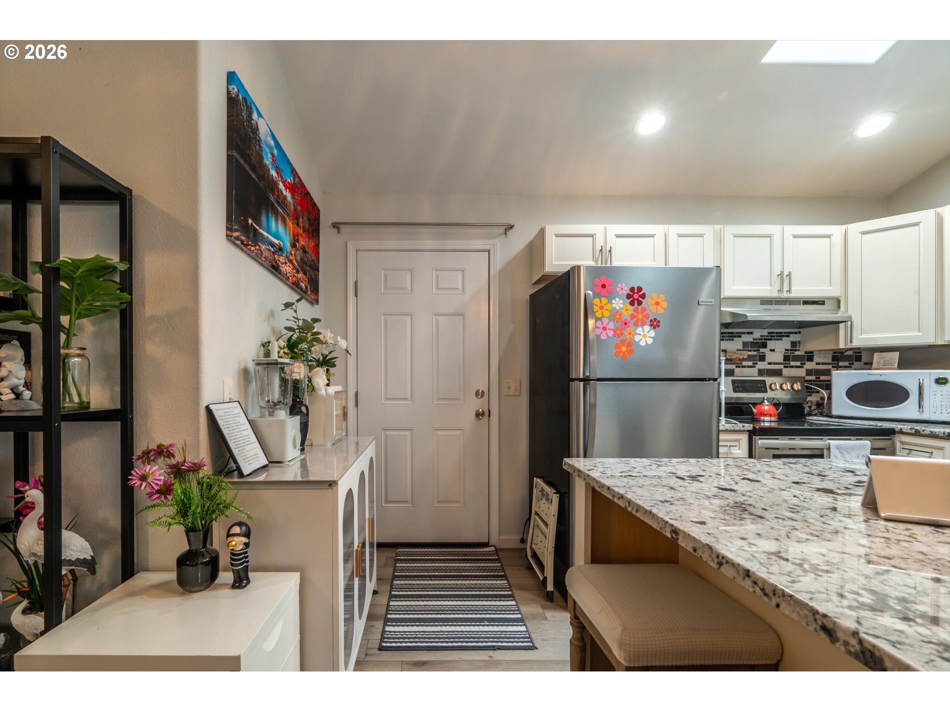 1080 State St Property Photo 37