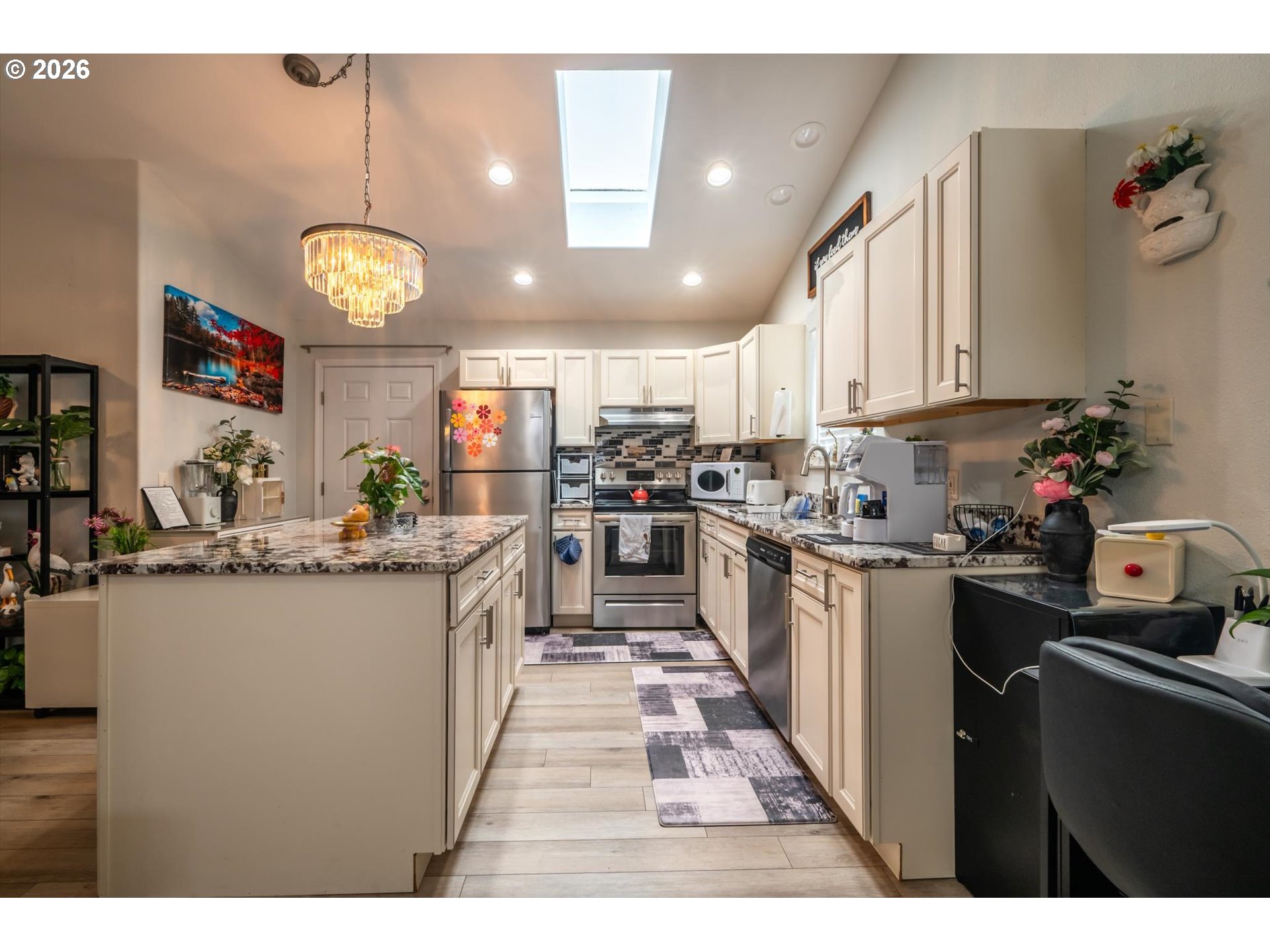 1080 State St Property Photo 47