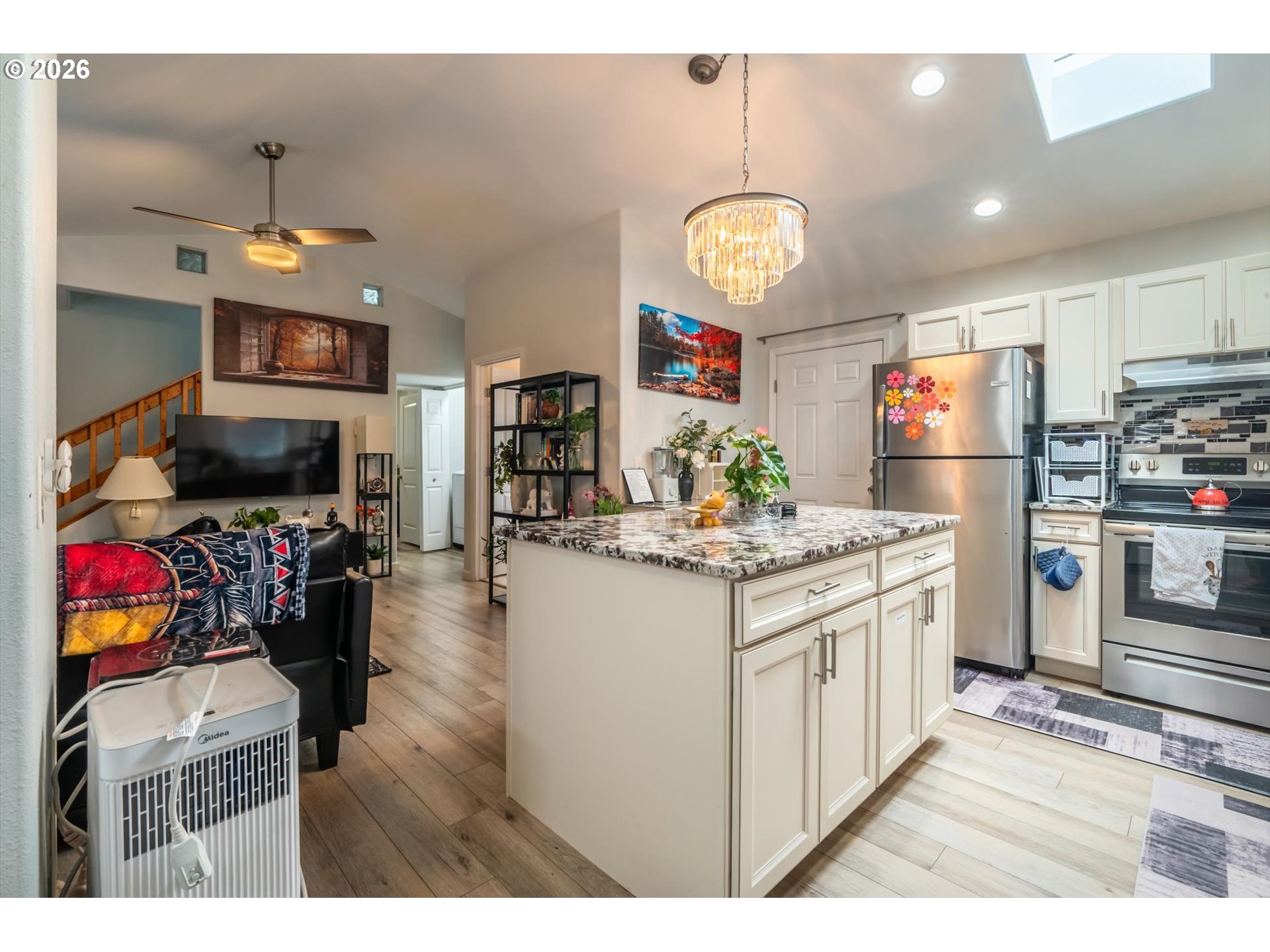 1080 State St Property Photo 48