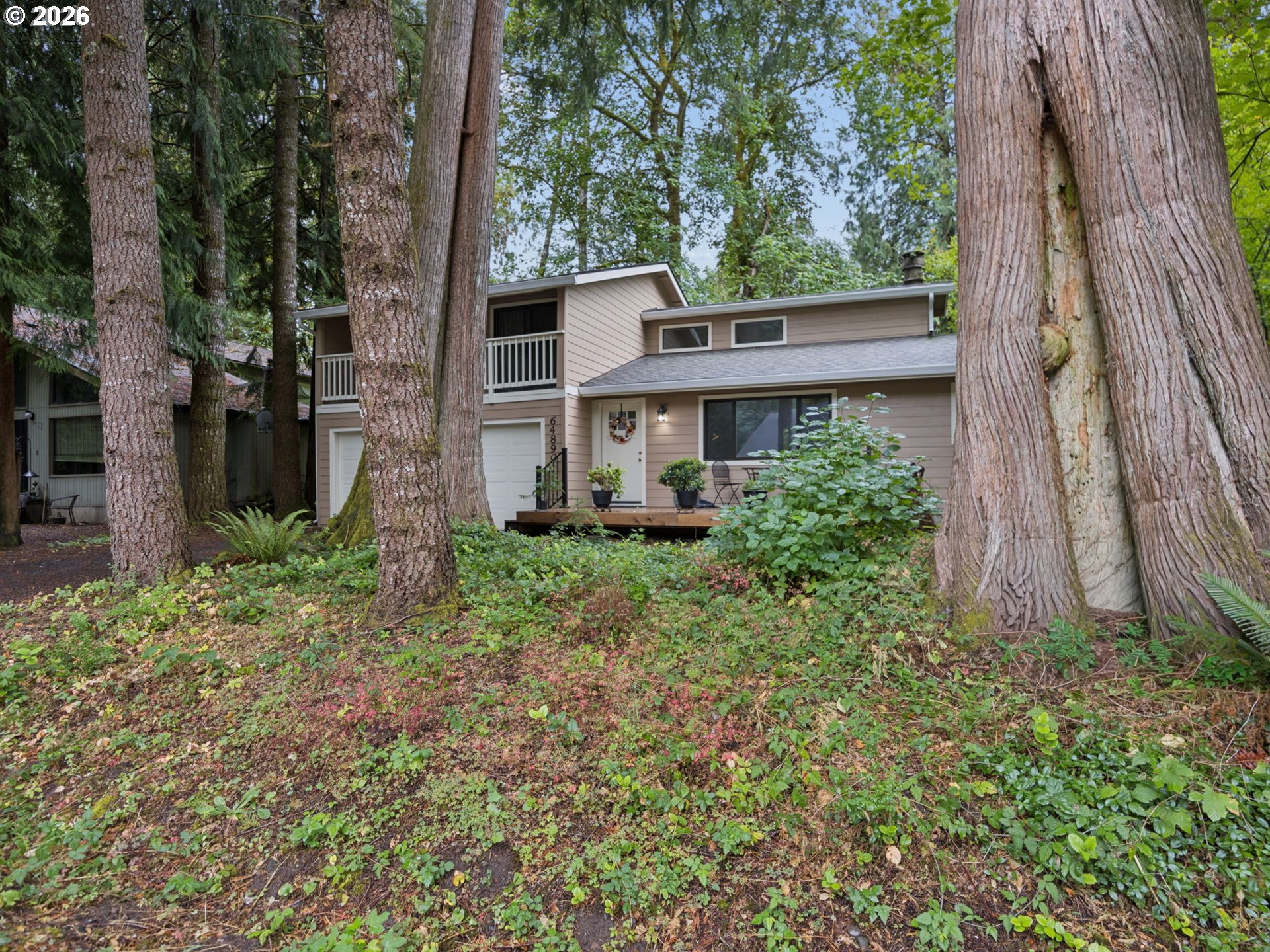 64890 E Mountain Meadow Ln Property Photo 2