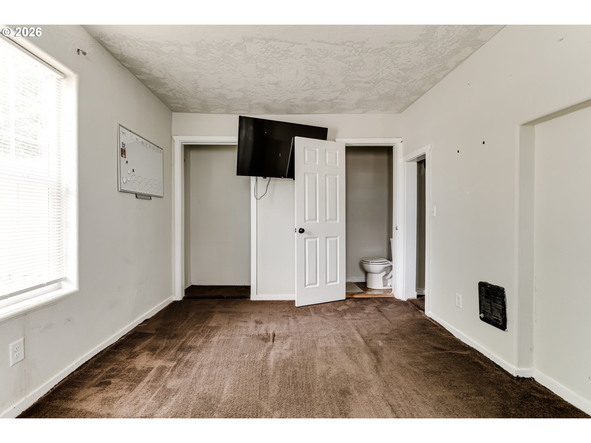 525 21st St Property Photo 7
