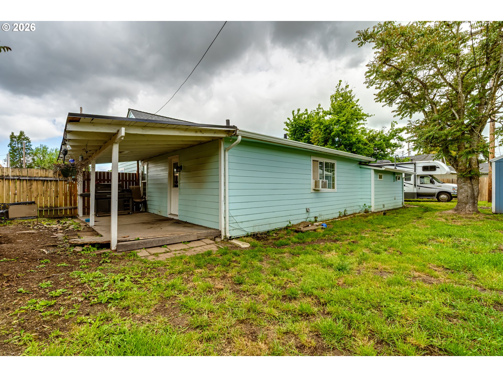 525 21st St Property Photo 31