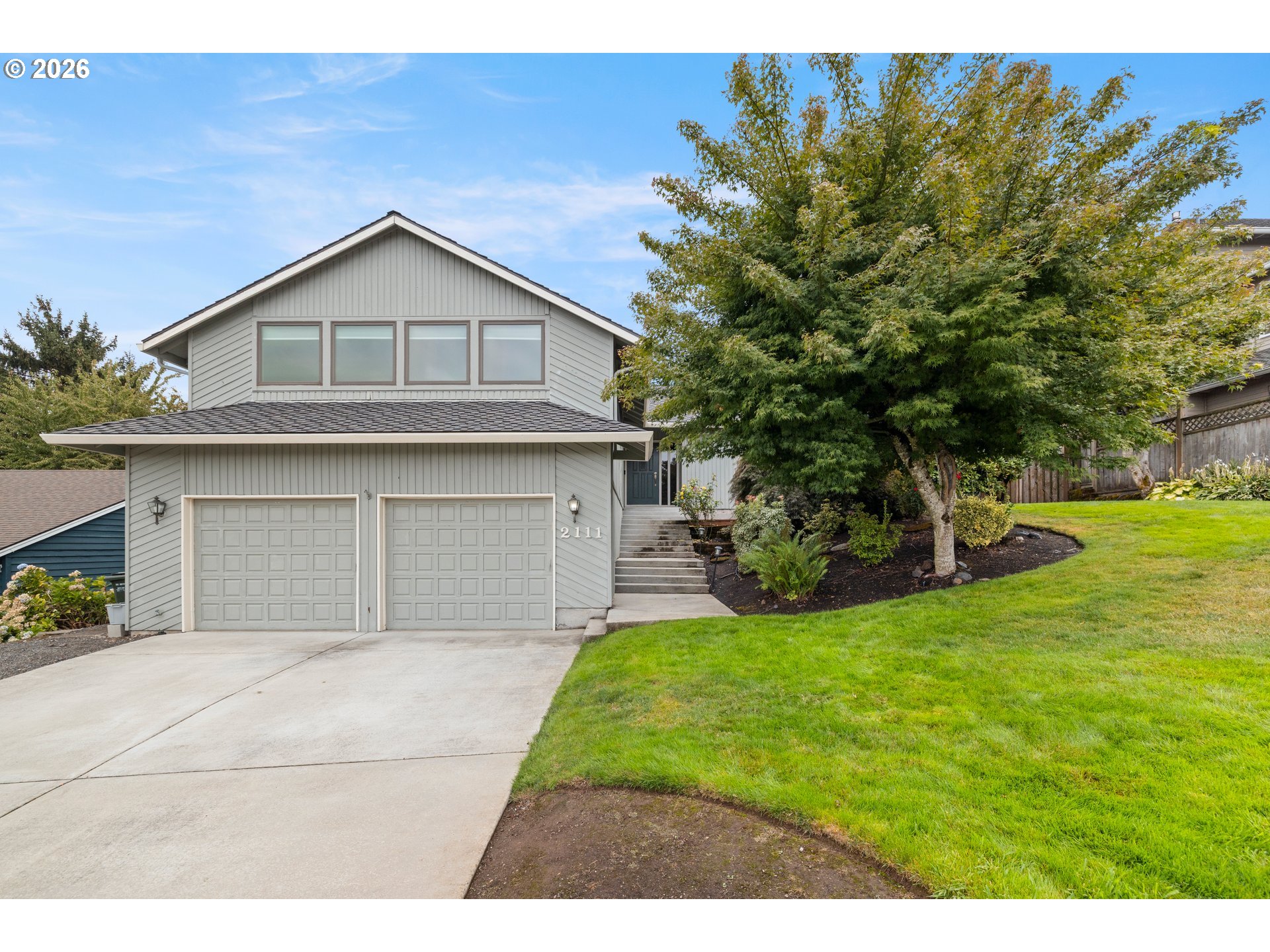 2111 Club House Dr Property Photo 1