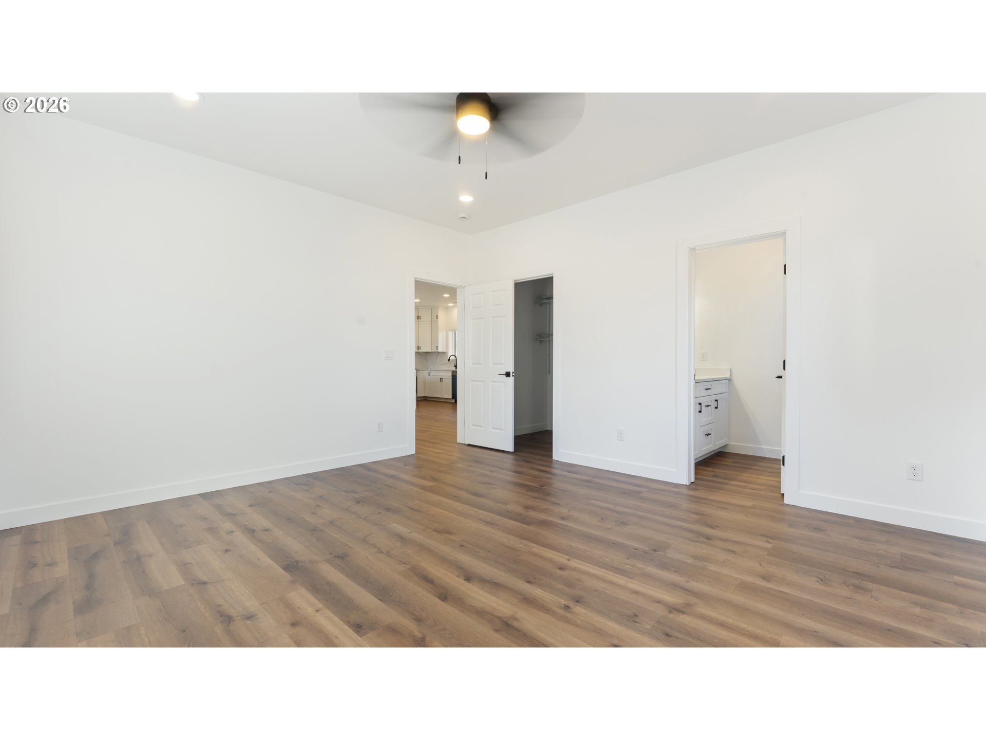 141 Ne D St Property Photo 17