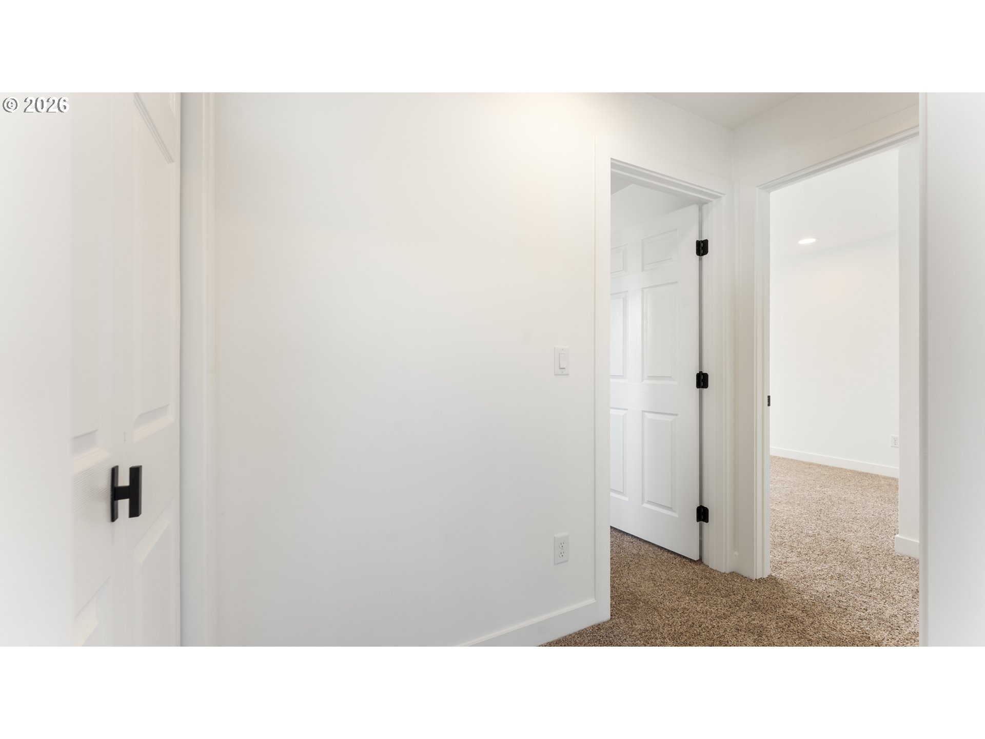 141 Ne D St Property Photo 26