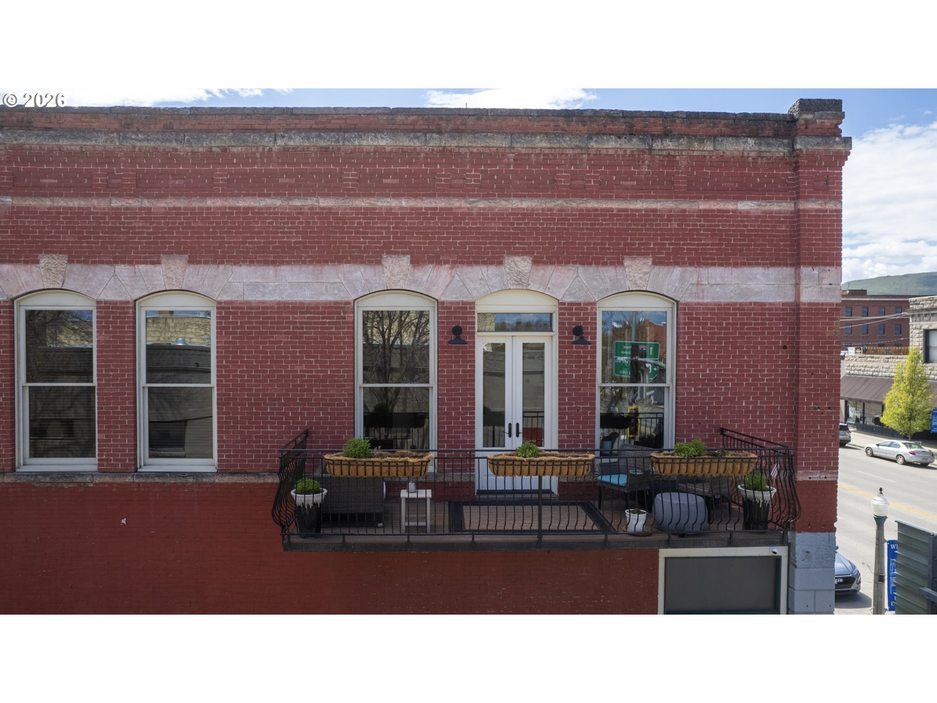 2030 Main St Property Photo 3