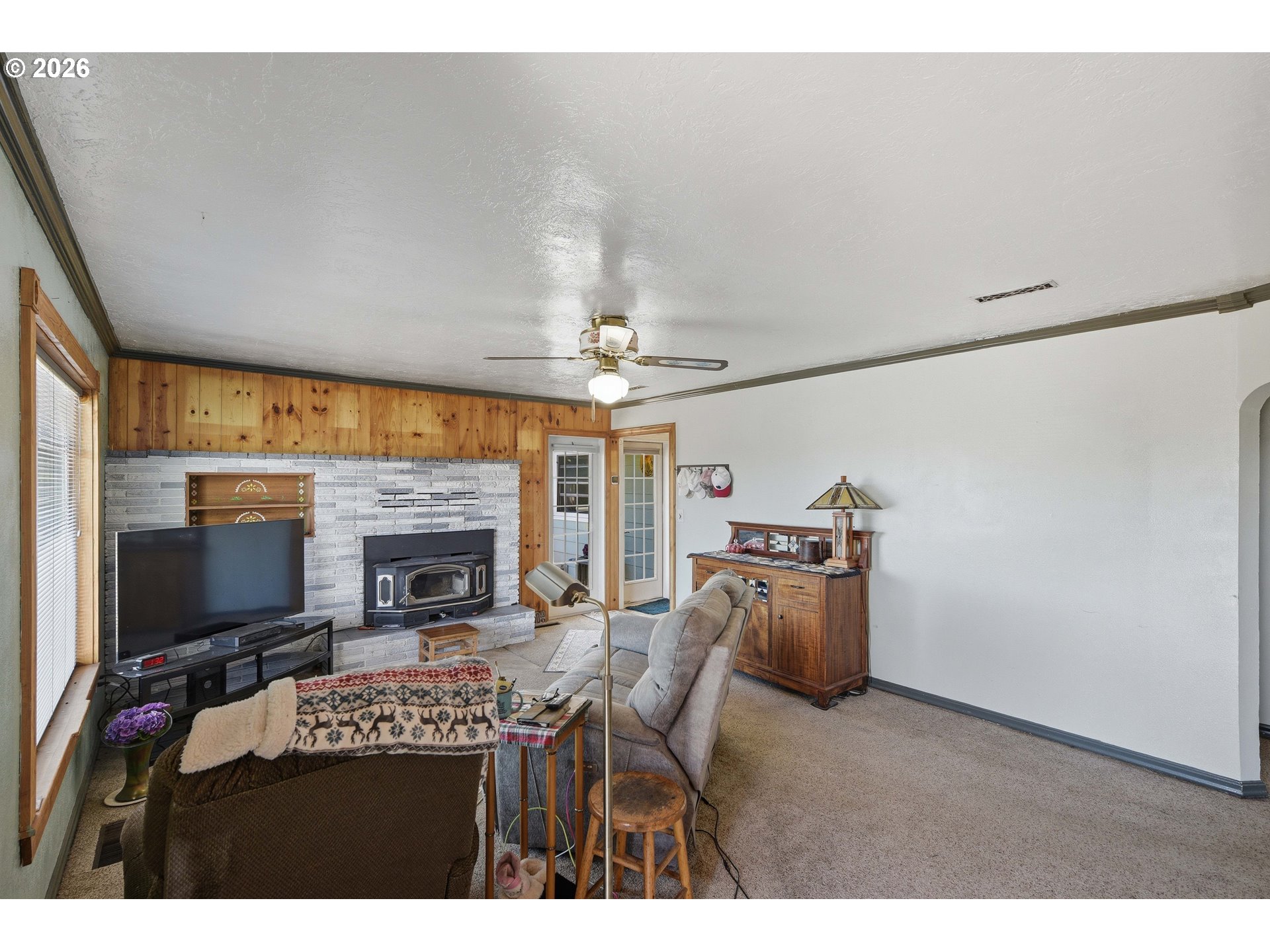 1954 Madrona St Property Photo 2