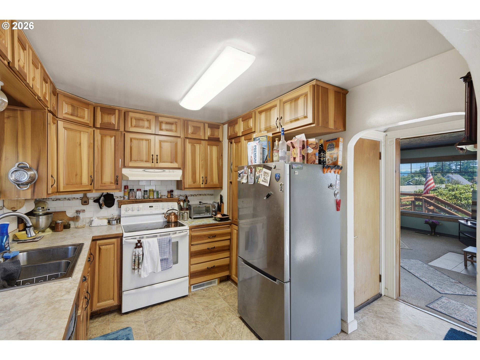 1954 Madrona St Property Photo 7