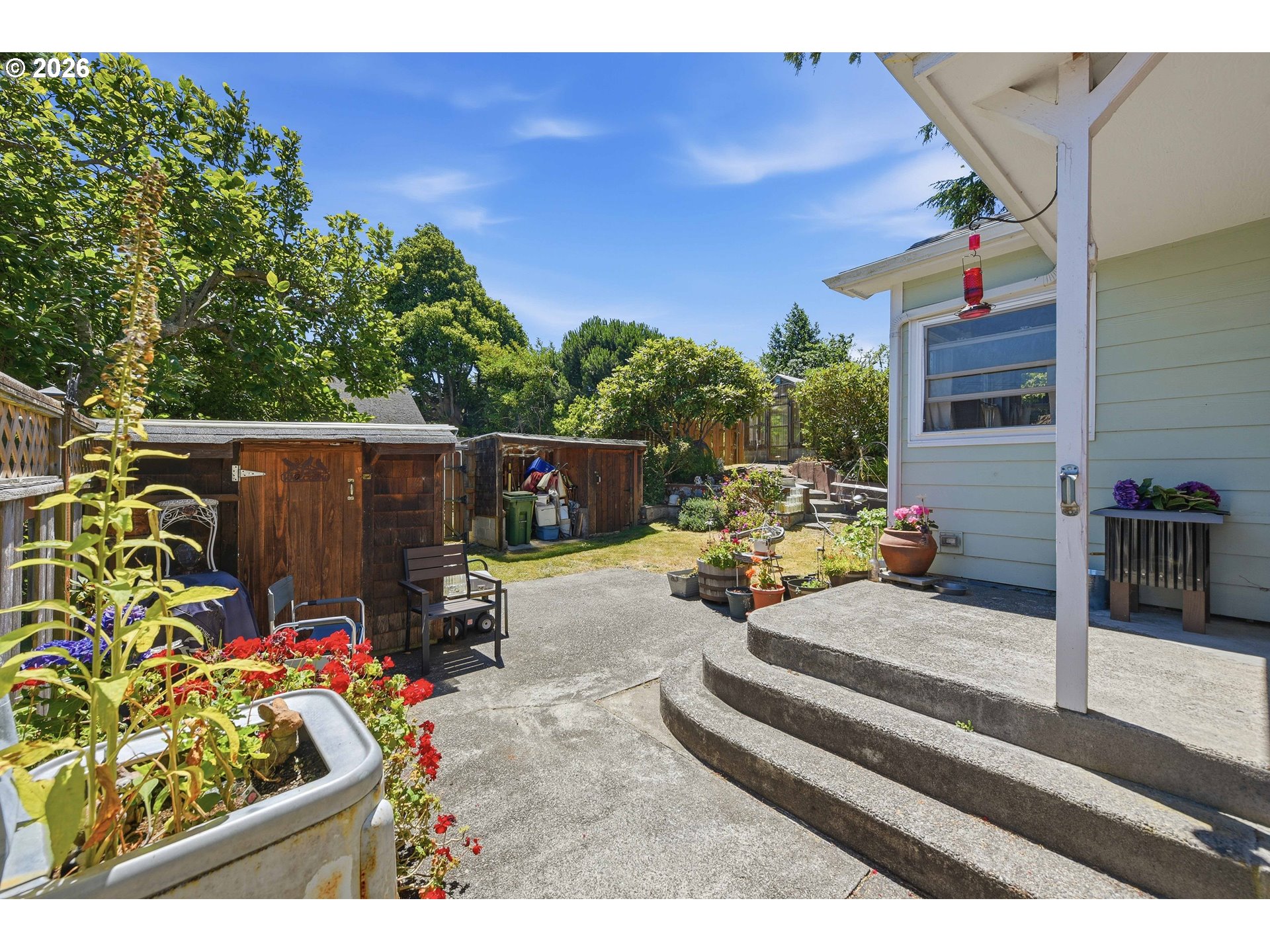 1954 Madrona St Property Photo 27