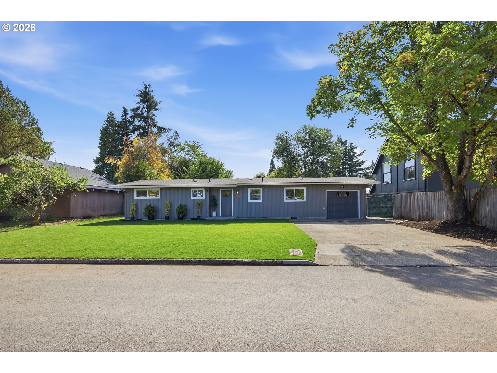 1682 Larkspur Loop Property Photo 3