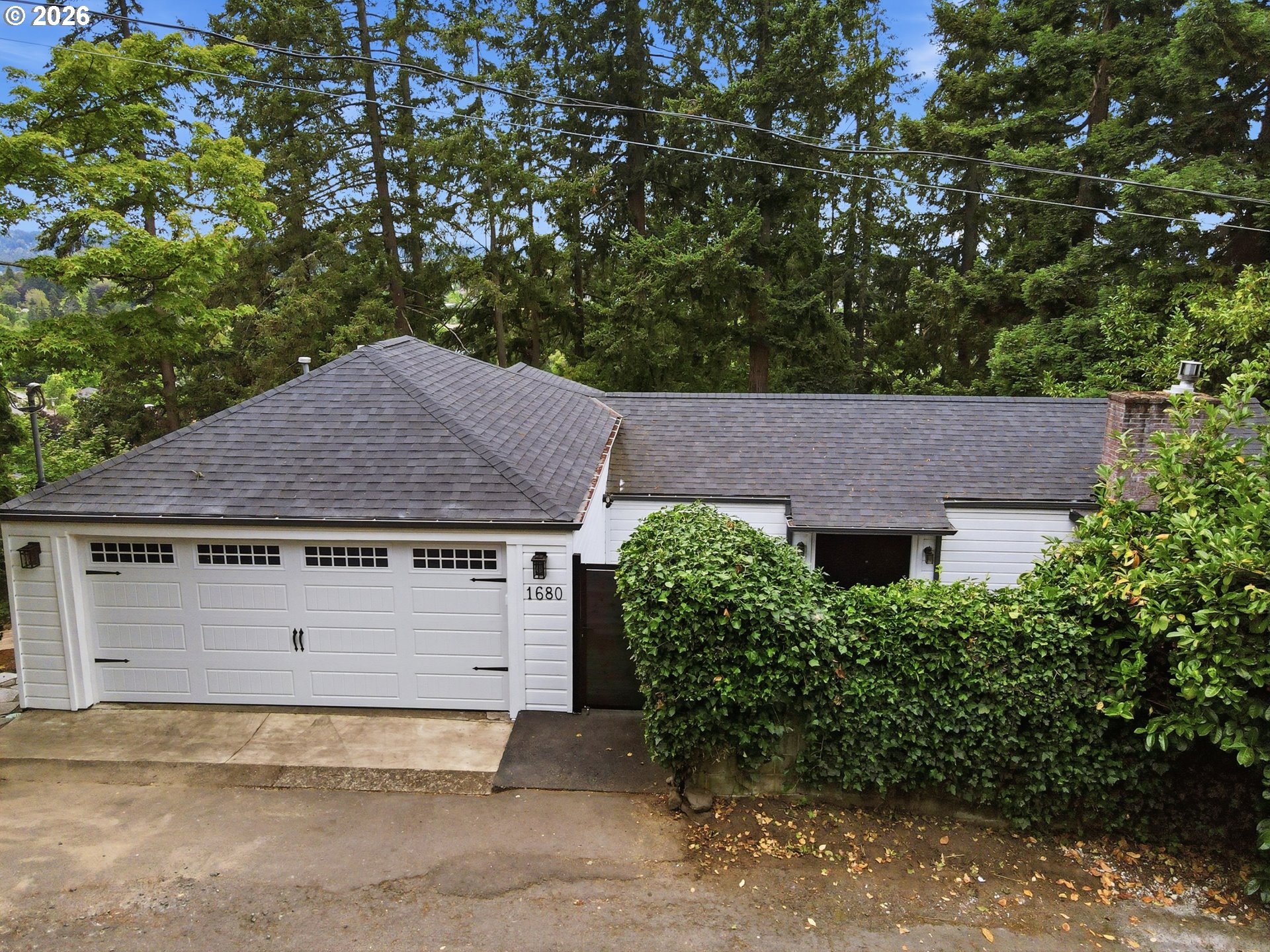 1680 Westover Dr Property Photo 2