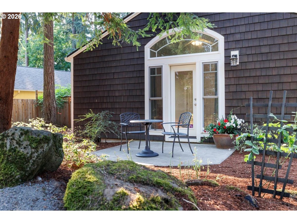 5272 Tree St Property Photo 2